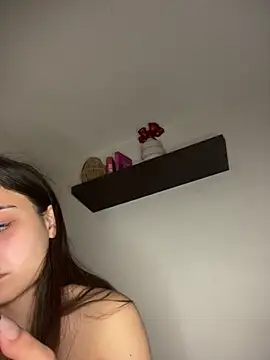 Oceane0824 naked stripping on cam for live sex video chat