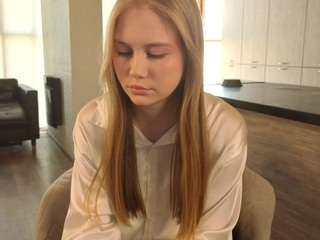 PrimroseGelling nude in hot Live Sex Chat