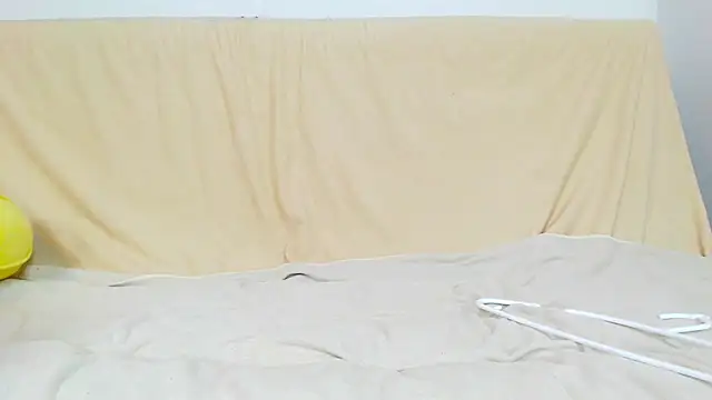 YUME_7_7 naked stripping on cam for live sex video chat