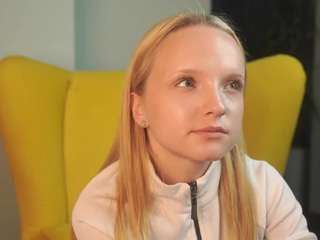 ZeldaCharlie nude in hot Live Sex Chat