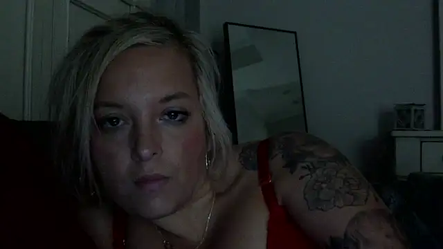 JennaLynn785 naked stripping on cam for live sex video chat