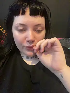 Pretty_Altgirl naked stripping on cam for live sex video chat