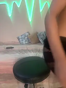 Priyaaaaaaaaaaaa naked stripping on cam for live sex video chat