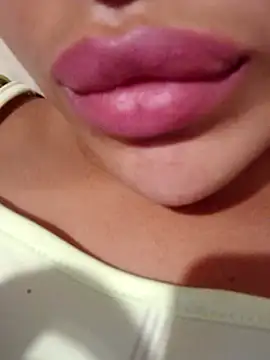 Sexlove1xo naked stripping on cam for live sex video chat