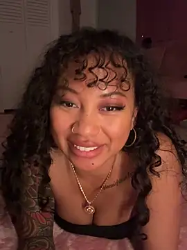 thebrattyprincess naked stripping on cam for live sex video chat