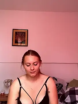 HeiligeJulia naked stripping on cam for live sex video chat