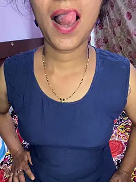 Mysore_Mallika naked stripping on cam for live sex video chat