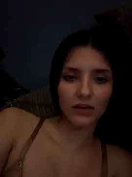 Naughty_CrystalXX naked stripping on cam for live sex video chat
