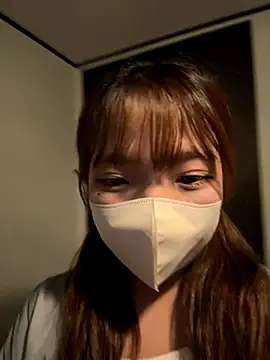 omochi_chan_oo naked stripping on cam for live sex video chat