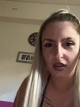 Sexy_Bulgarian_woman naked stripping on cam for live sex video chat