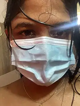 Woofy_Girl00 naked stripping on cam for live sex video chat