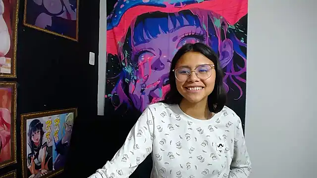 SofieLove_01 naked stripping on cam for live sex video chat
