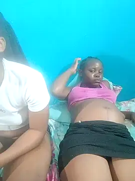 JuicyBerrie naked stripping on cam for live sex video chat