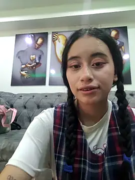 l0lita_emi naked stripping on cam for live sex video chat