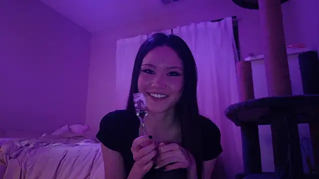 luvvivii naked stripping on cam for live sex video chat
