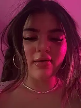LilaMason naked stripping on cam for live sex video chat