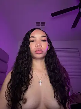 nikkiloveee naked stripping on cam for live sex video chat