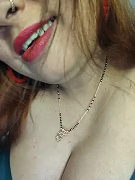 Dianaa9 naked stripping on cam for live sex video chat