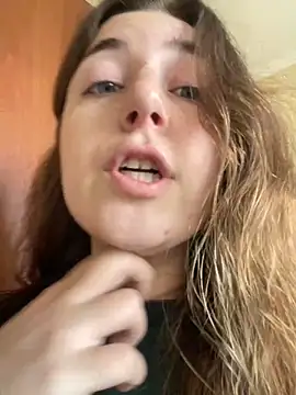 kate_nicepops999114 naked stripping on cam for live sex video chat