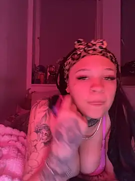 urprettygirlleenay naked stripping on cam for live sex video chat