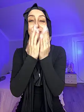 FlexibleDoll_ naked stripping on cam for live sex video chat