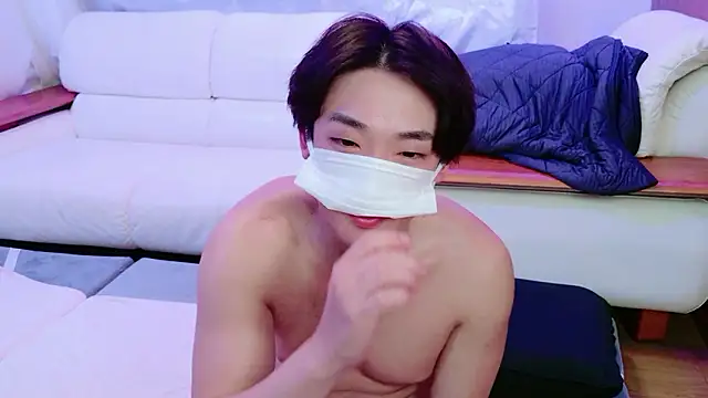 SAIYAN-DX naked stripping on cam for live sex video chat