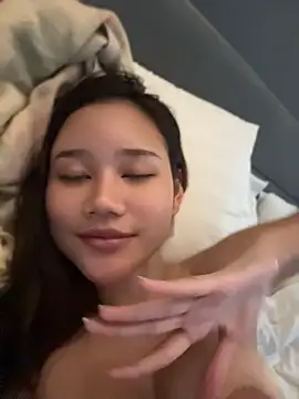 SweetThaiGirlfriend naked stripping on cam for live sex video chat