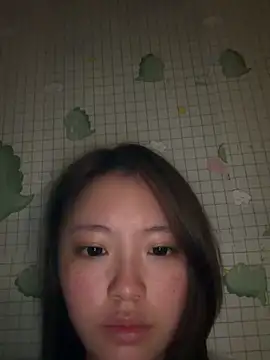 zhuzhu8023 naked stripping on cam for live sex video chat