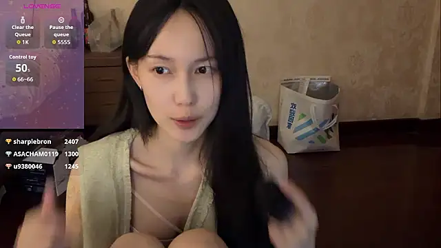 DD-5200 naked stripping on cam for live sex video chat