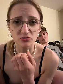 LauraundSteve_ naked stripping on cam for live sex video chat