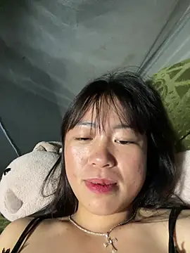 Nuocmat-roi naked stripping on cam for live sex video chat