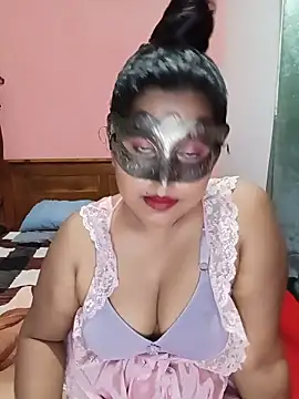 Maskedcurves naked stripping on cam for live sex video chat