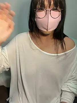 splash-Queen-maya naked stripping on cam for live sex video chat