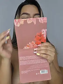 CelesteBlaze_ naked stripping on cam for live sex video chat
