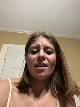 Kateluvv naked stripping on cam for live sex video chat