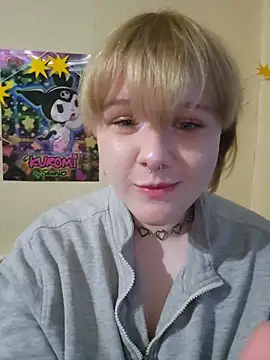 wehavepussies_xoxo naked stripping on cam for live sex video chat